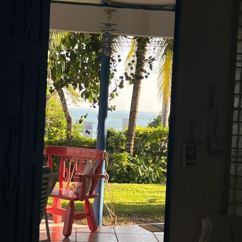 Playa Coronado: Casa con Vista al Mar, amoblada
