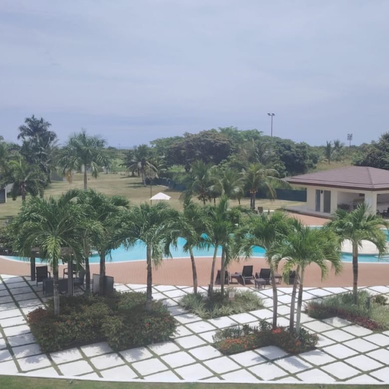 Casamar – Playa Riomar: Con Campo de Golf, Elegancia, y Frente a Playa, Amoblado