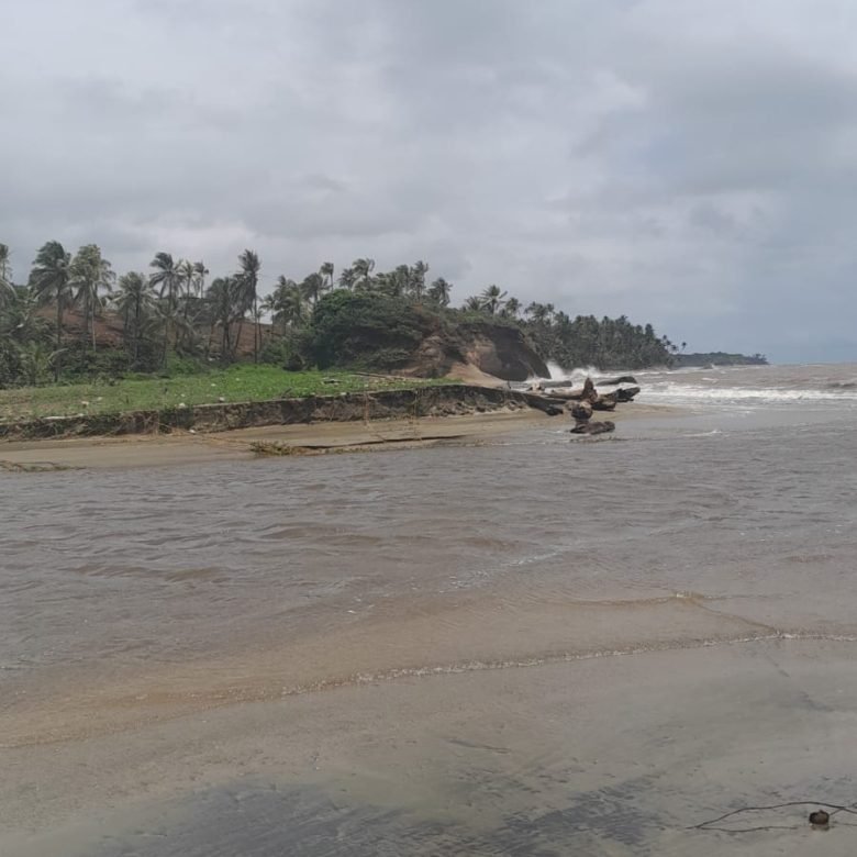 Colon – Frente a Playa: Costa Abajo, Terreno de 17 Hectáreas