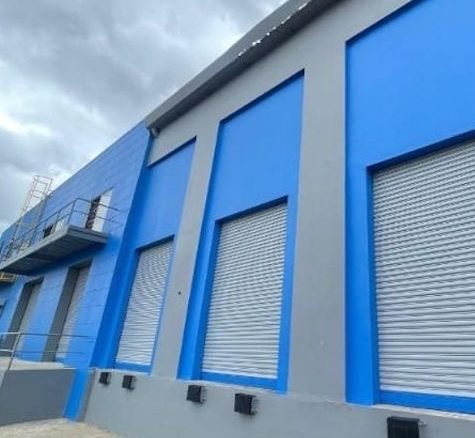 24 de Diciembre: 2117 m², con Oficinas, 2 Galeras Pegadas Para Alquiler o Venta
