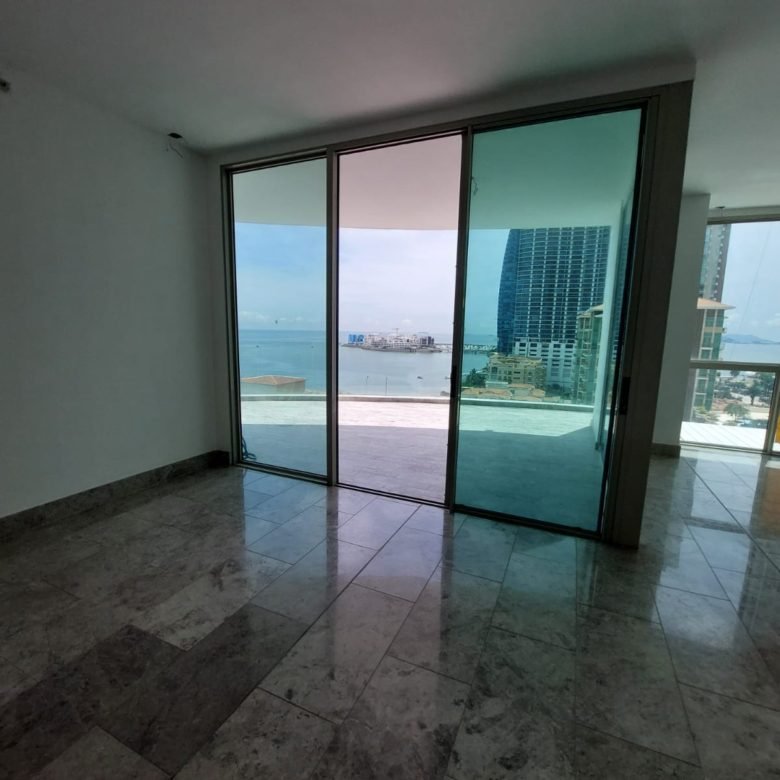 Punta Pacifica, de Lujo – Pacific Point: Frente al Mar, Apartamento de 404 m², con 3 Recamaras