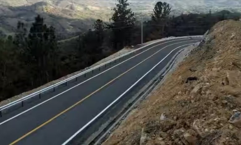 Coclé, cerca Penonomé, Vía a El Copé: Terreno de 5.3 hectáreas, calle asfaltada