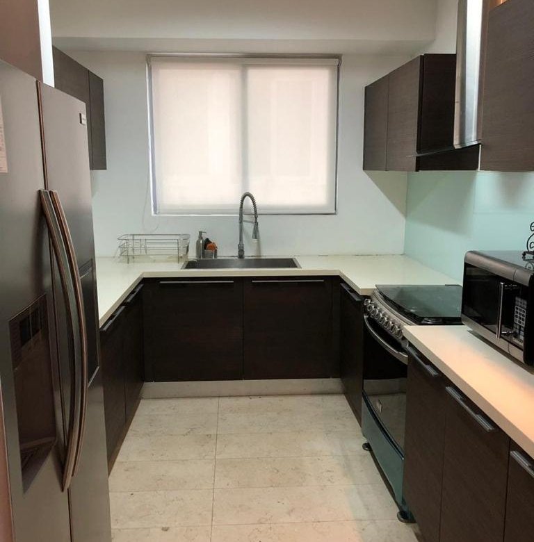Yoo – Avenida Balboa, frente al mar: Apartamento en torre de lujo, Amoblado