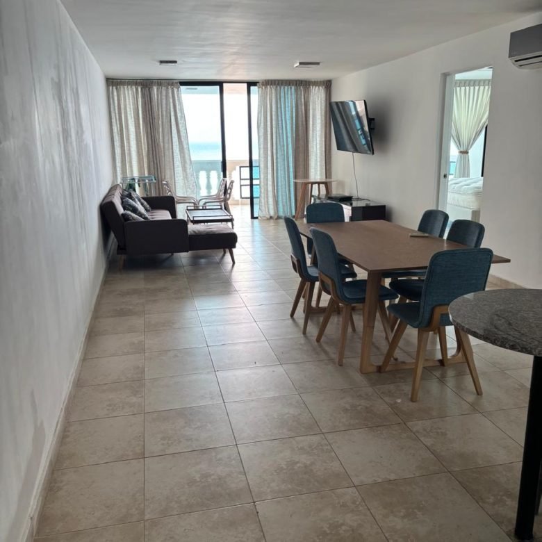 En El Mar, La Vida Es Más Sabrosa: Viva en Playa Coronado, Frente Al Playa 160 m²