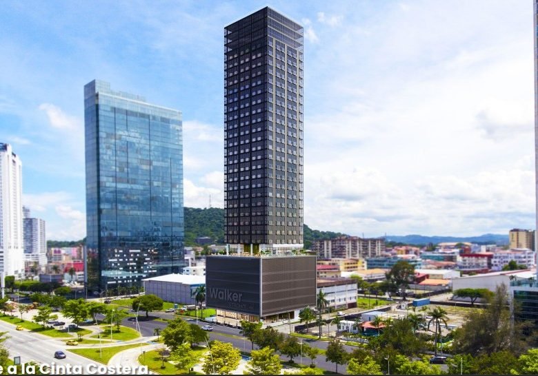 Avenida Balboa frente al Mar: En construcción avanzada, apartamento frente al mar