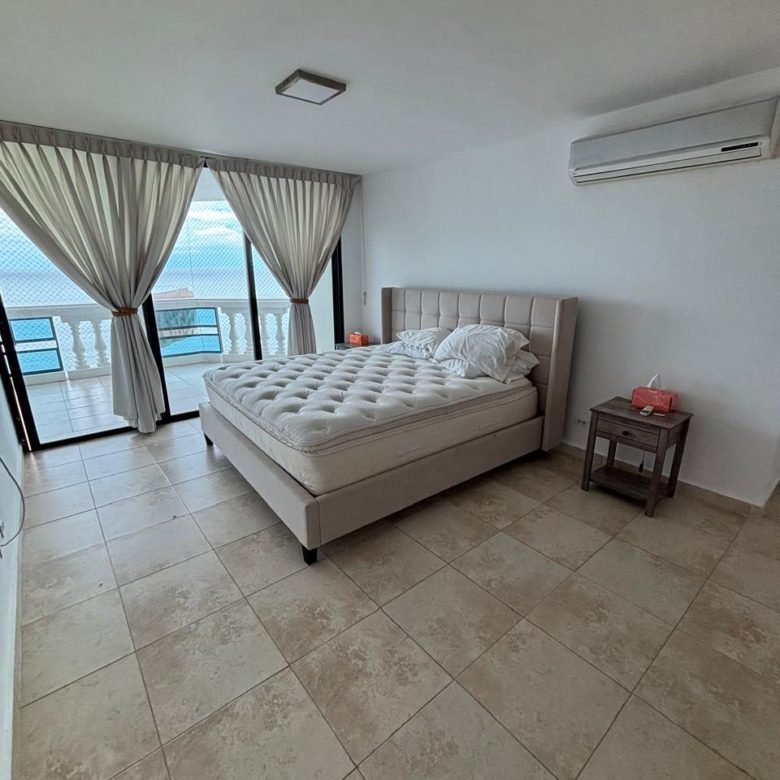En El Mar, La Vida Es Más Sabrosa: Viva en Playa Coronado, Frente Al Playa 160 m²