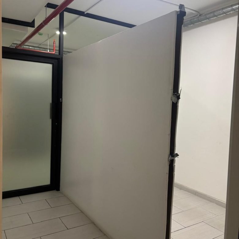 San Francisco – Frente a MultiPlaza, Elegante Plaza, Local de piso 1