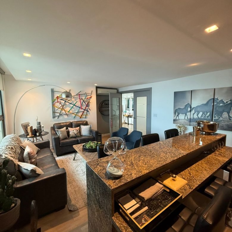 Pent-House frente al mar, Coco del Mar: Doble Altura, Amoblado, 320m2