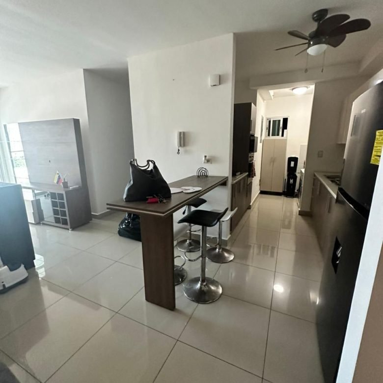 Apartamento en torre nueva – Vista Hermosa, cerca Metro Fernandez de Cordoba, con 2 parking