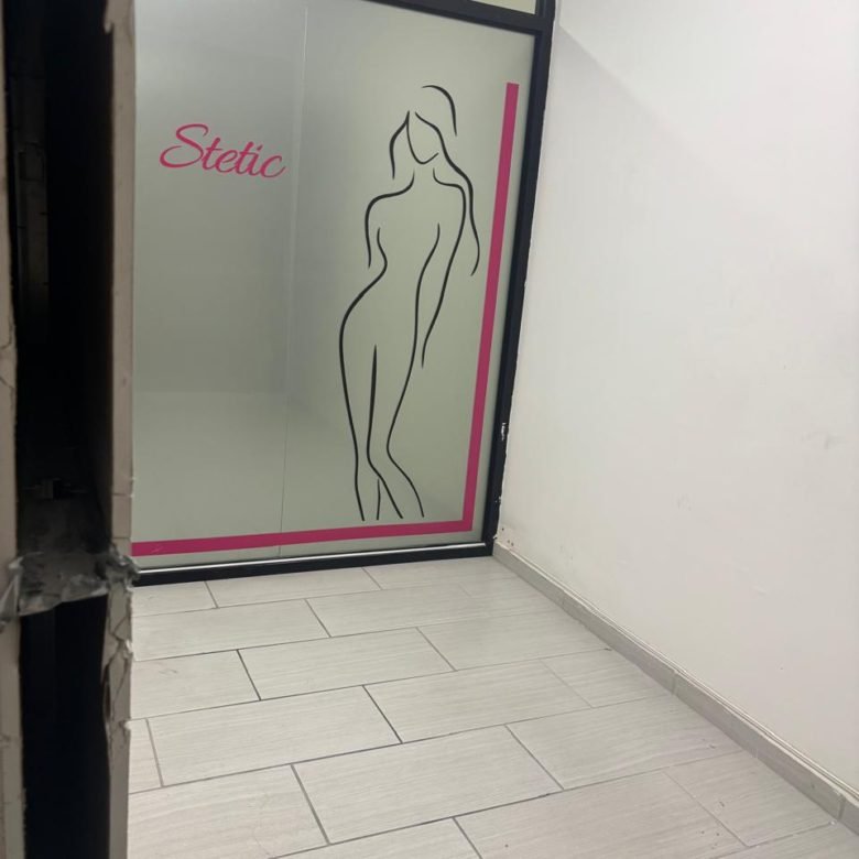 San Francisco – Frente a MultiPlaza, Elegante Plaza, Local de piso 1