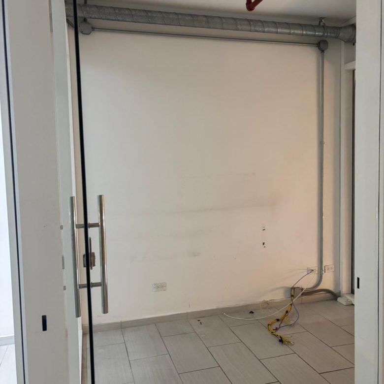 San Francisco – Frente a MultiPlaza, Elegante Plaza, Local de piso 1