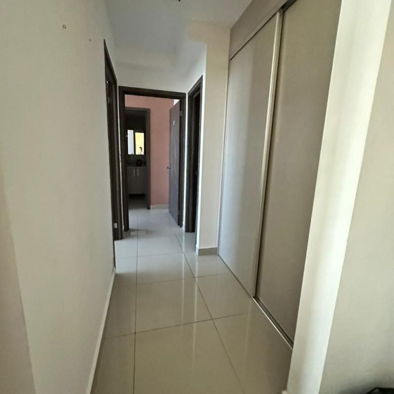 Apartamento en torre nueva – Vista Hermosa, cerca Metro Fernandez de Cordoba, con 2 parking