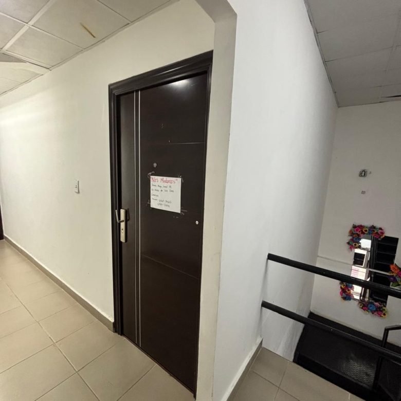 Local Comercial de Piso 1 – en Plaza Comercial: Mañanitas, frente a Metro