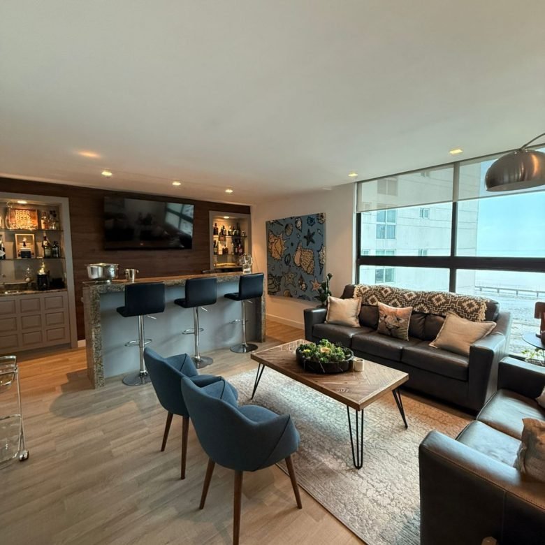 Pent-House frente al mar, Coco del Mar: Doble Altura, Amoblado, 320m2