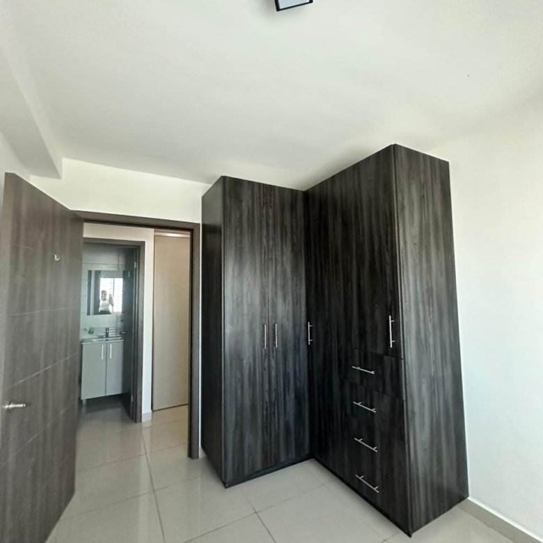 Apartamento en torre nueva – Vista Hermosa, cerca Metro Fernandez de Cordoba, con 2 parking