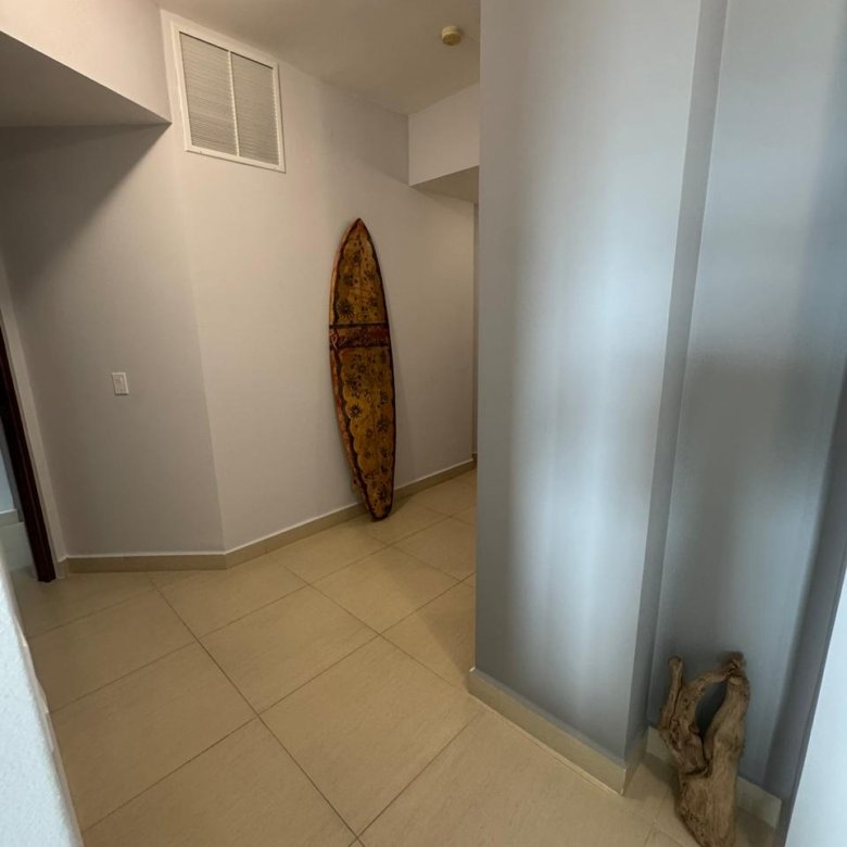 Playa Vistamar: Amplio Apartamento en Las Olas, Amoblado