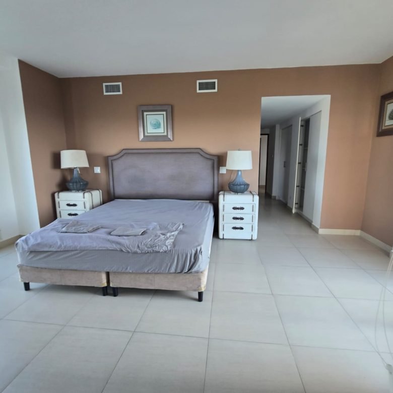 Playa Vista Mar, con Campo de Golf: Amoblado, Las Olas, apartamento de 313m2