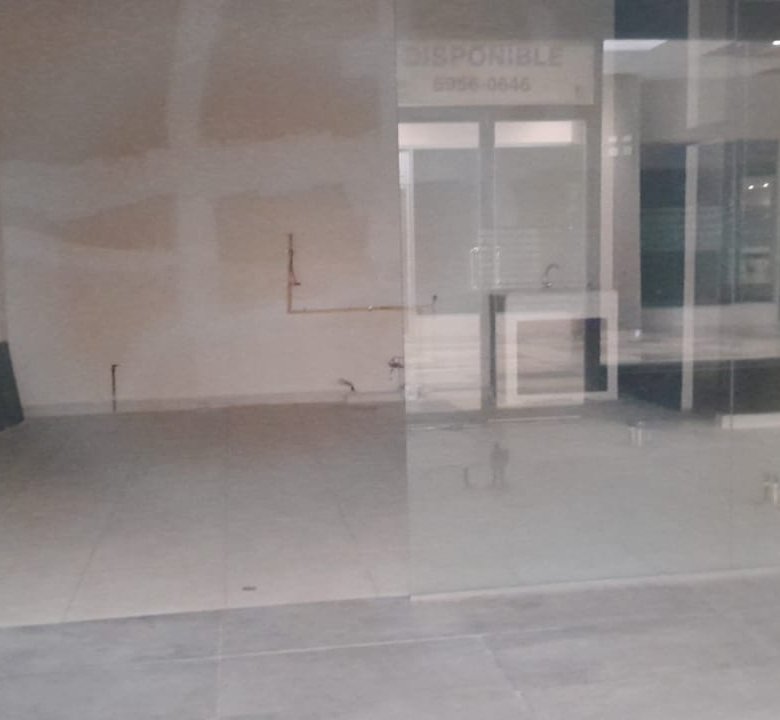 Albrook: En Plaza Comercial con +100 estacionamientos
