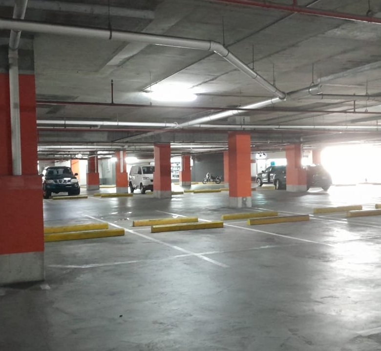 Albrook: En Plaza Comercial con +100 estacionamientos