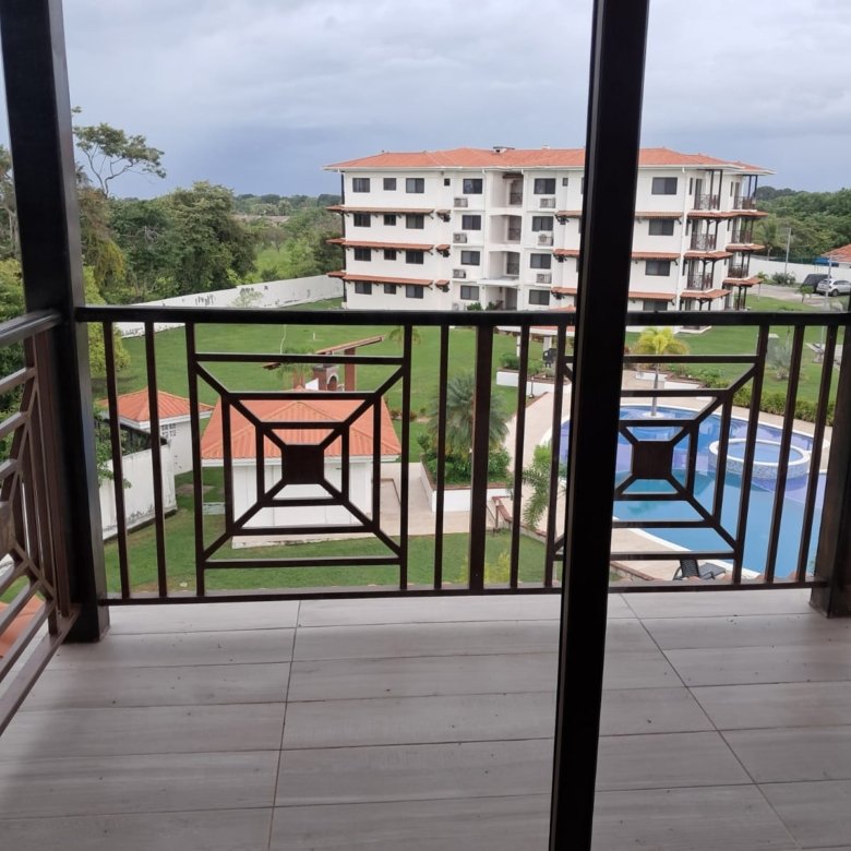 Playa Coronado: Apartamento Amoblado en Residencial Cerrado
