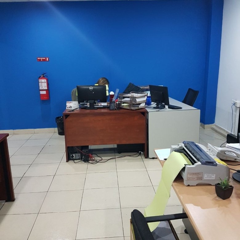 Bodega en Costa del Este: 1800m2, con Rampa / Andén de Carga, 7mts altura