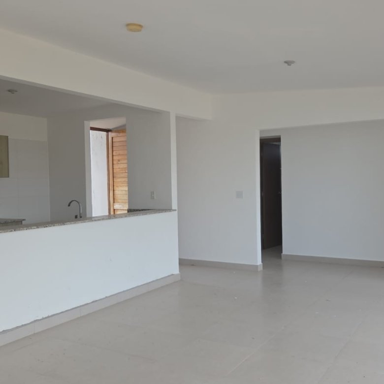 Casa en Residencial con Piscina – Sector de Playa: Las Lajas, para estrenar