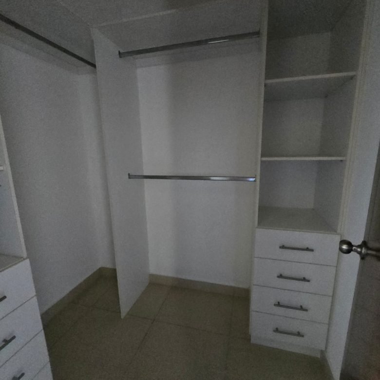 Playa Vista Mar, con Campo de Golf: Amoblado, Las Olas, apartamento de 313m2