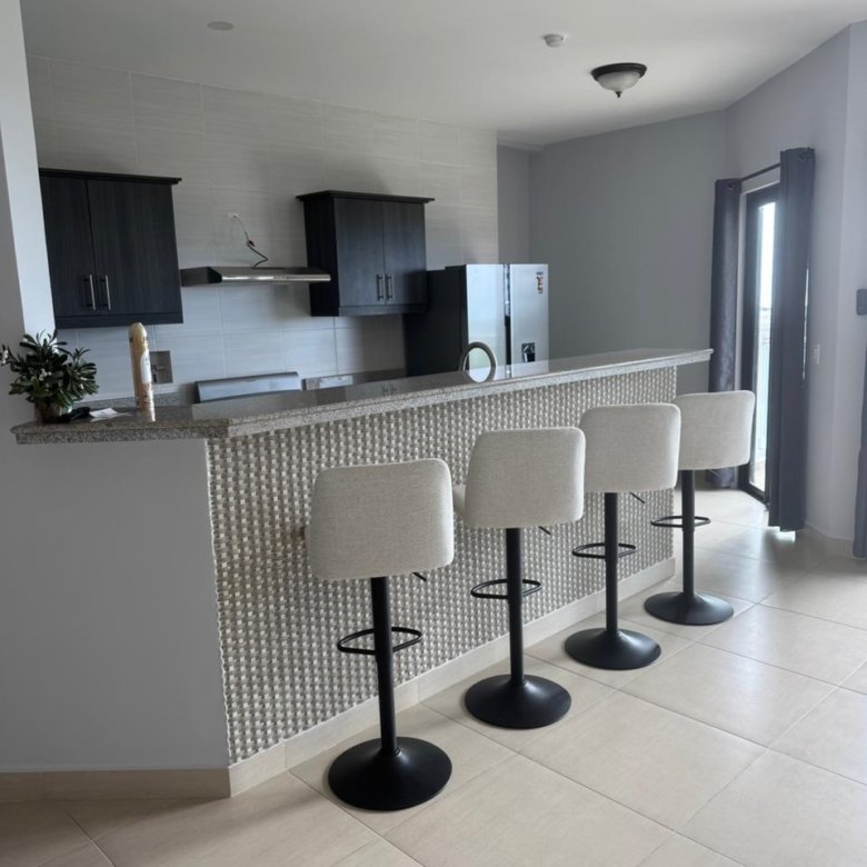 Playa Vistamar: Amplio Apartamento en Las Olas, Amoblado