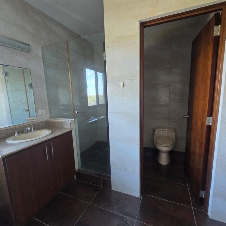 Playa Vista Mar, con Campo de Golf: Amoblado, Las Olas, apartamento de 313m2
