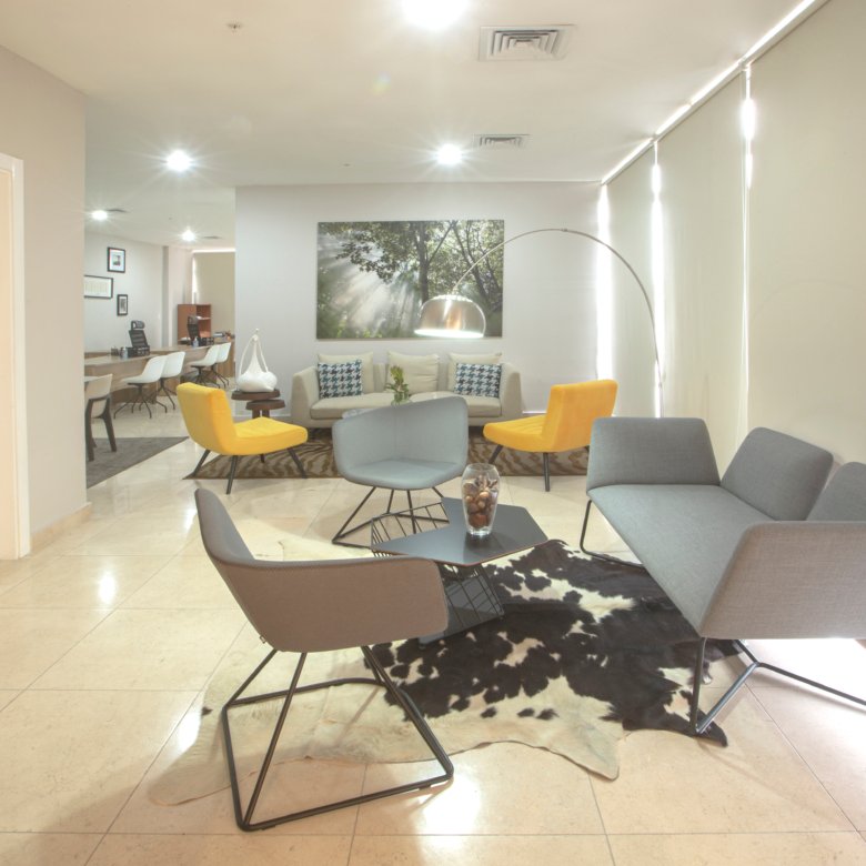 San Francisco – Via Porras: Local de Mezanine con Terraza