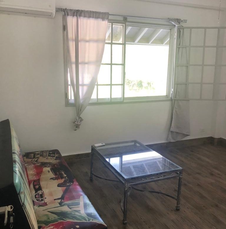 Clayton: Amoblada – Casa / Town – Home, de 7 Recámaras, 2 Terrazas y Area Verde