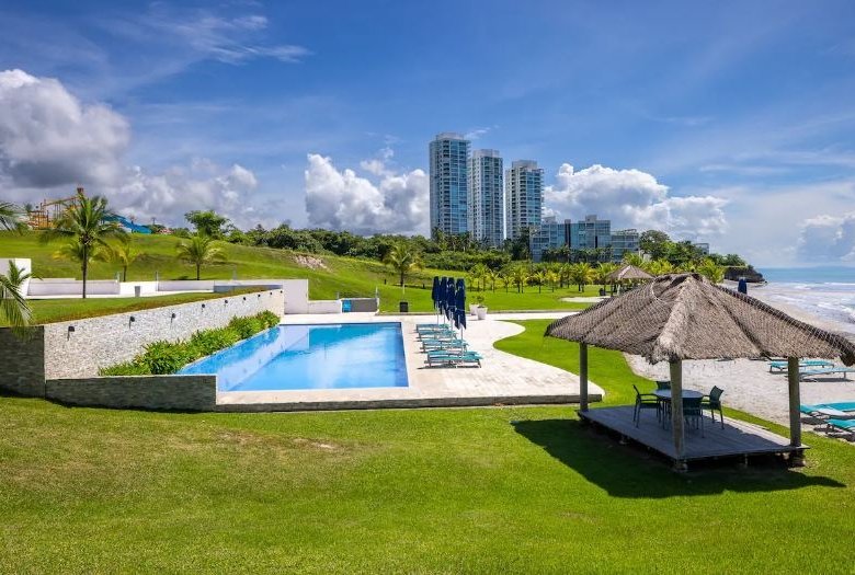 Casamar – exclusivo apartamento de Playa: Planta Baja con Terraza de 20m2