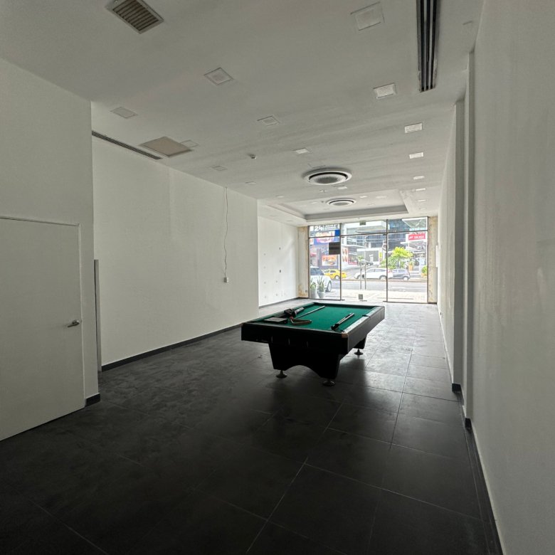 Calle 50: Local Comercial de Planta Baja, con Terraza