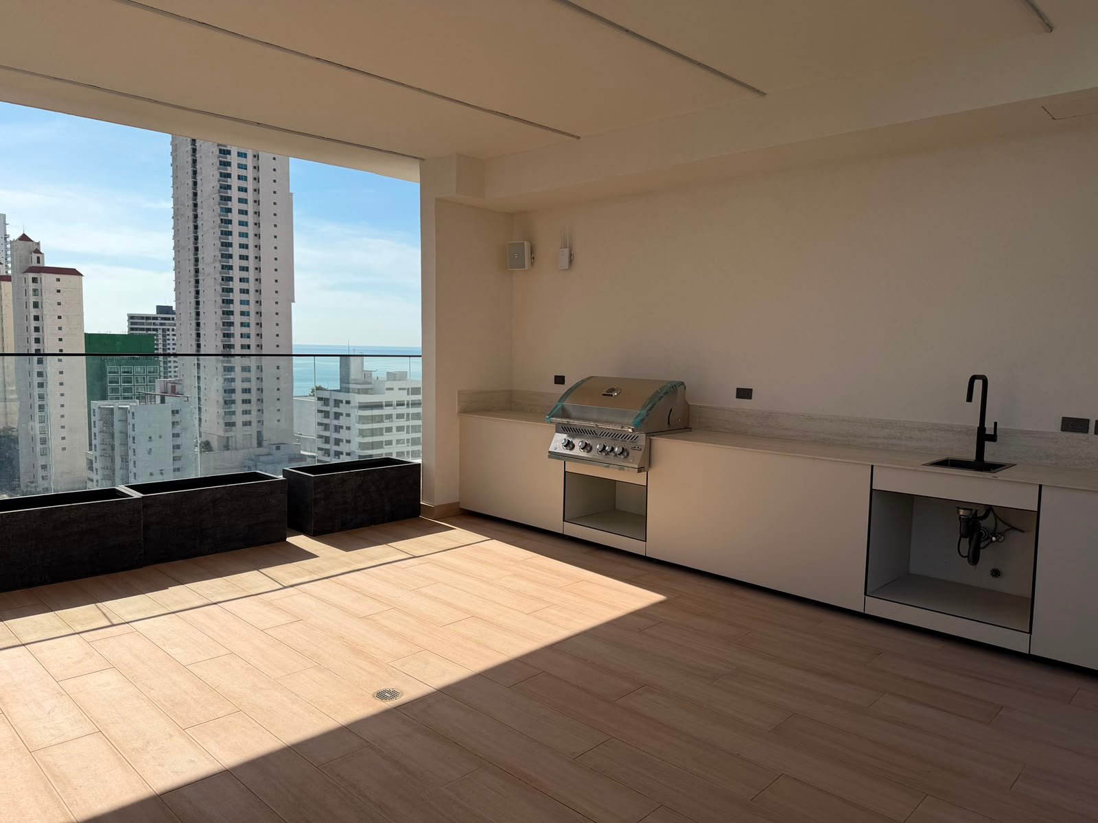 Apartamento Llave en Mano, Amoblado, Convertible a 2-recamaras: San Francisco, airbnb-friendly