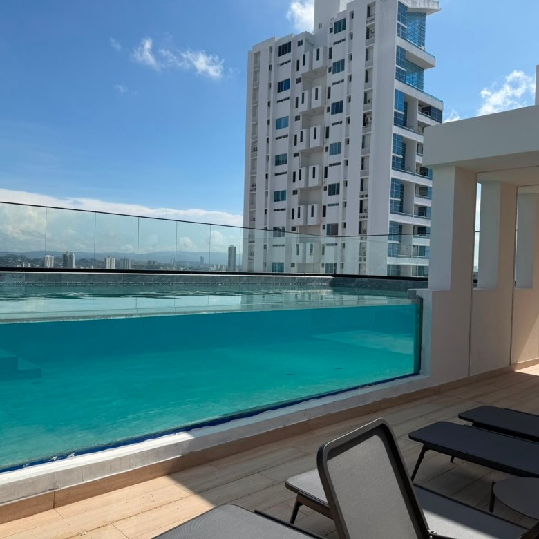 Apartamento Llave en Mano, Amoblado, Convertible a 2-recamaras: San Francisco, airbnb-friendly