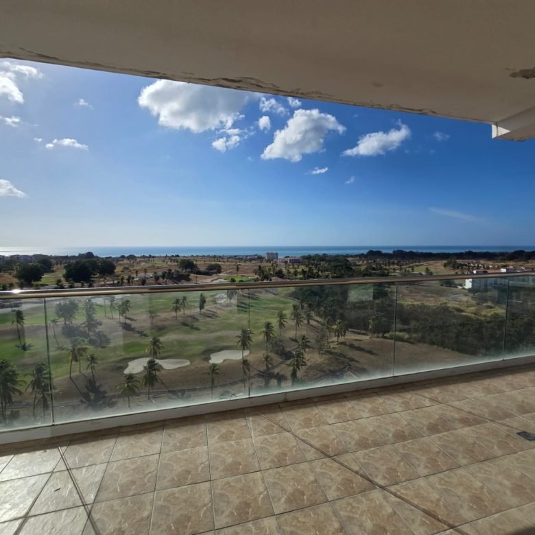 Playa Vista Mar, con Campo de Golf: Amoblado, Las Olas, apartamento de 313m2