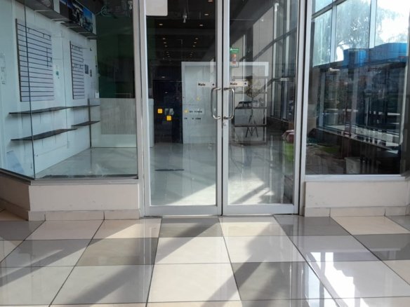 Albrook: En Plaza Comercial con +100 estacionamientos