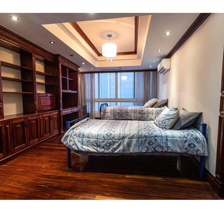 Marbella – Pent House con vista al Mar: Caminable a Cinta Costera