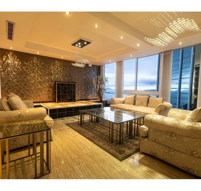 Marbella – Pent House con vista al Mar: Caminable a Cinta Costera