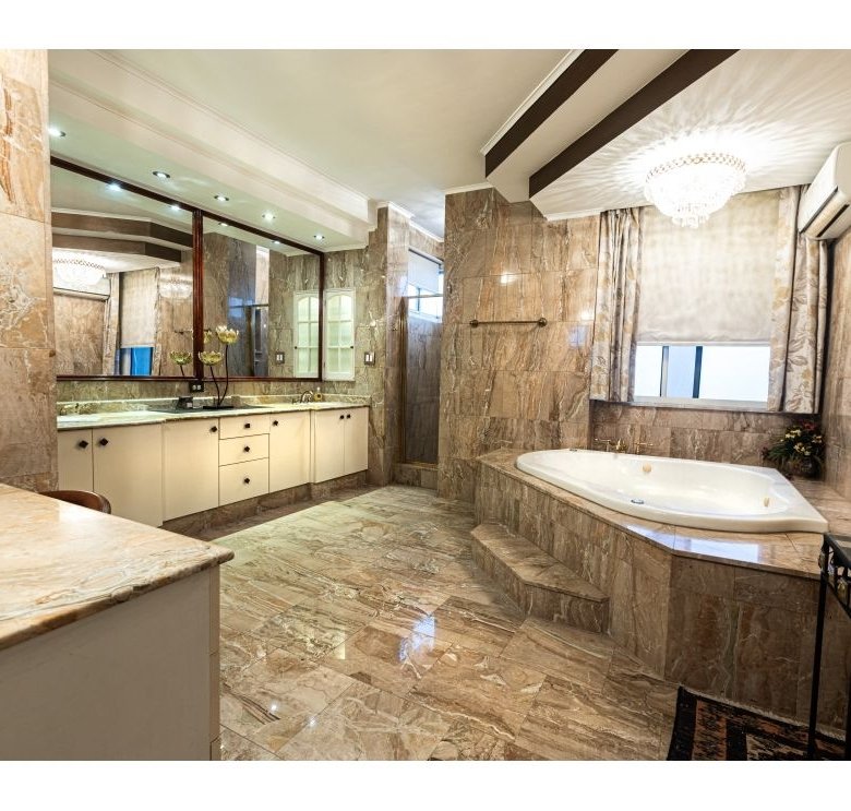Marbella – Pent House con vista al Mar: Caminable a Cinta Costera