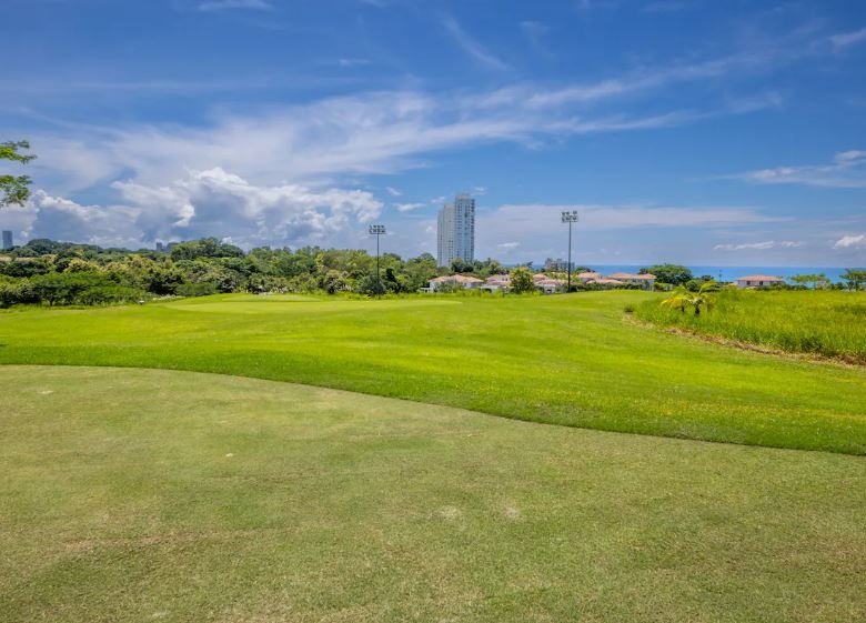 Casamar – exclusivo apartamento de Playa: Planta Baja con Terraza de 118m2