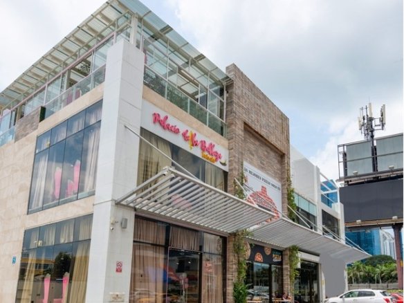 Calle 50: Local Comercial de Planta Baja, con Terraza