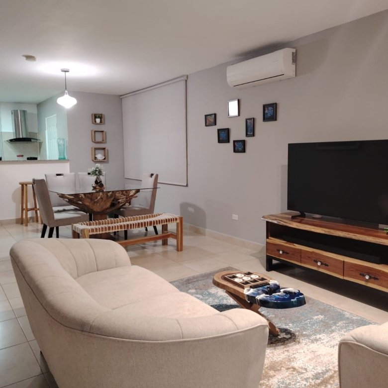 Casa Amoblada de Playa en Residencial Frente Al Mar – Coronado: Paradise Point