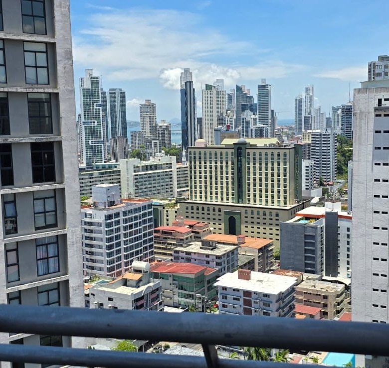 Bella Vista, El Cangrejo: Amoblado, En el centro de la ciudad, caminable a comercios y metro