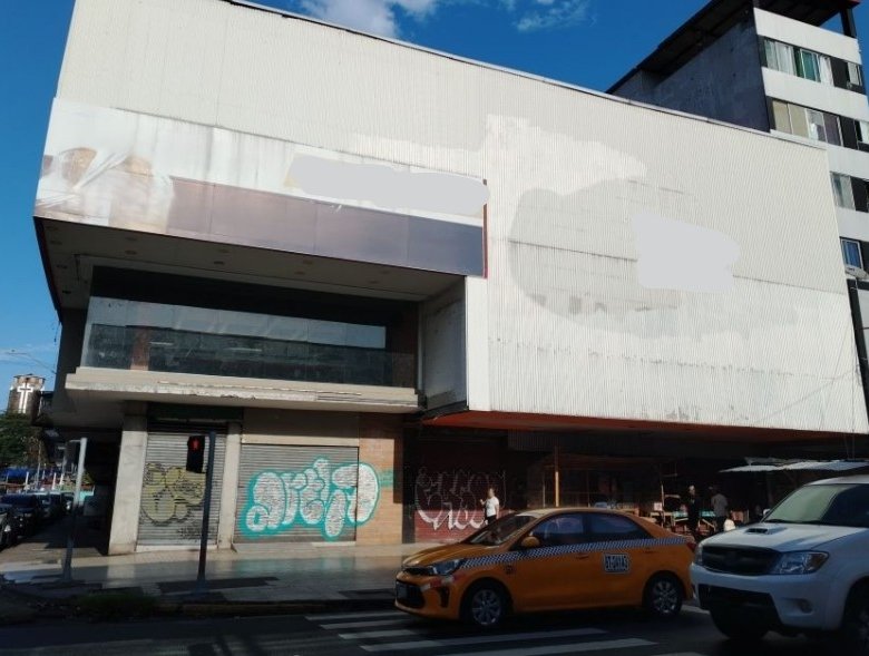 Calidonia – Local Comercial / Edificio Completo: En esquina