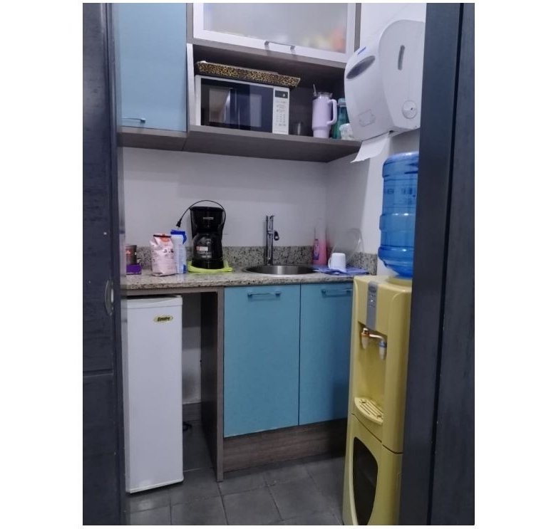 Local Comercia / Oficina de pisos bajos: San Francisco, en Torre Residencial