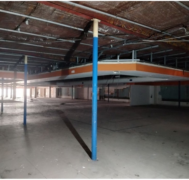 Calidonia – Local Comercial / Edificio Completo: En esquina
