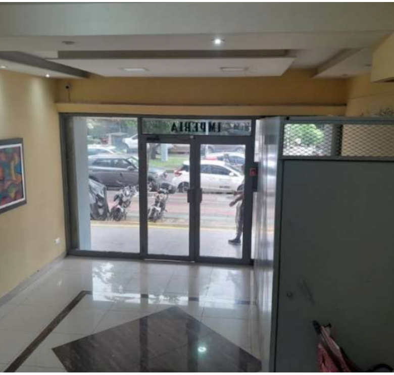 Edificio en Via Argentina, El Cangrejo – Bella Vista: RM3C2, Cerca Metro, Parque, Comercios