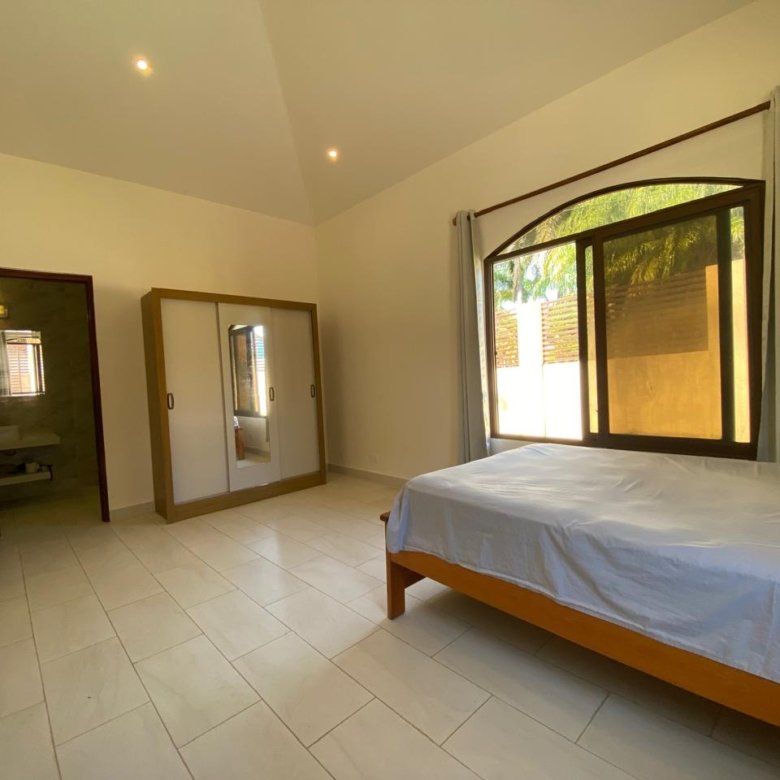 Casa de Playa, dentro de Campo de Golf, Amoblada: con 2000m2 de terreno