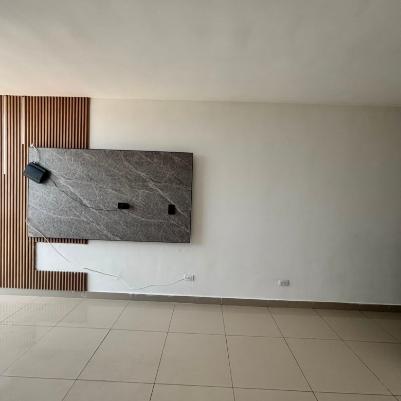 Apartamento en Perejil, Centro de la Ciudad, Cercano a Metro y sector de La Cresta